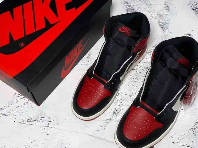 OG Jordan 1 555088-610 Bred Toe High Retro Air 0516